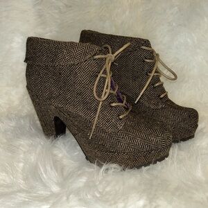 Blowfish Malibu Stylish Brown High Heeled Ankle Boots for Women